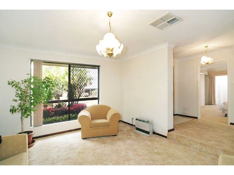 3 Viscount Court, Thornlie WA 6108