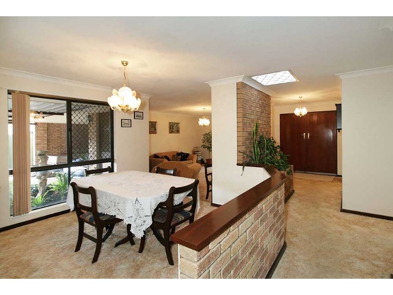 3 Viscount Court, Thornlie WA 6108