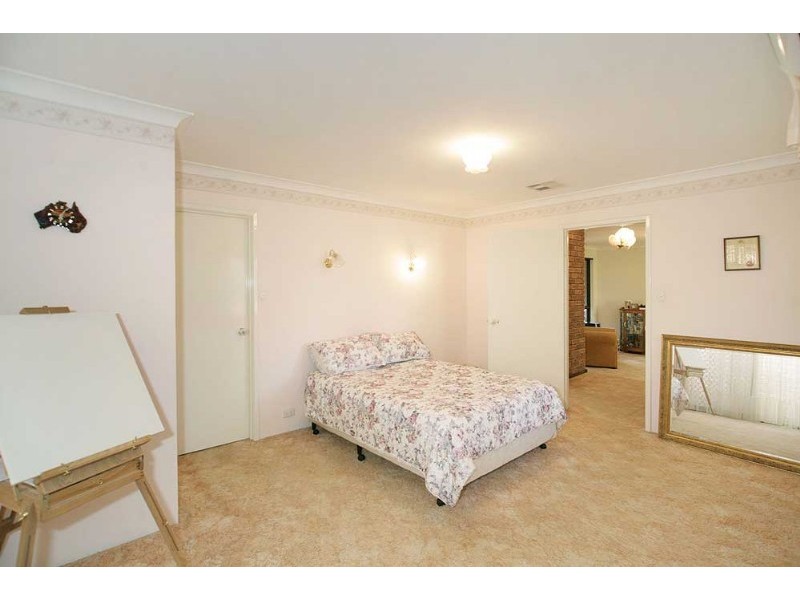 3 Viscount Court, Thornlie WA 6108