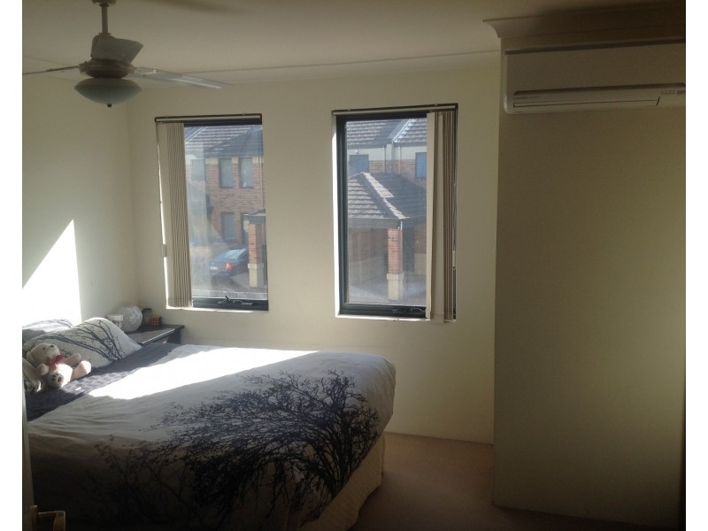 20/22 Gochean Avenue, Bentley WA 6102