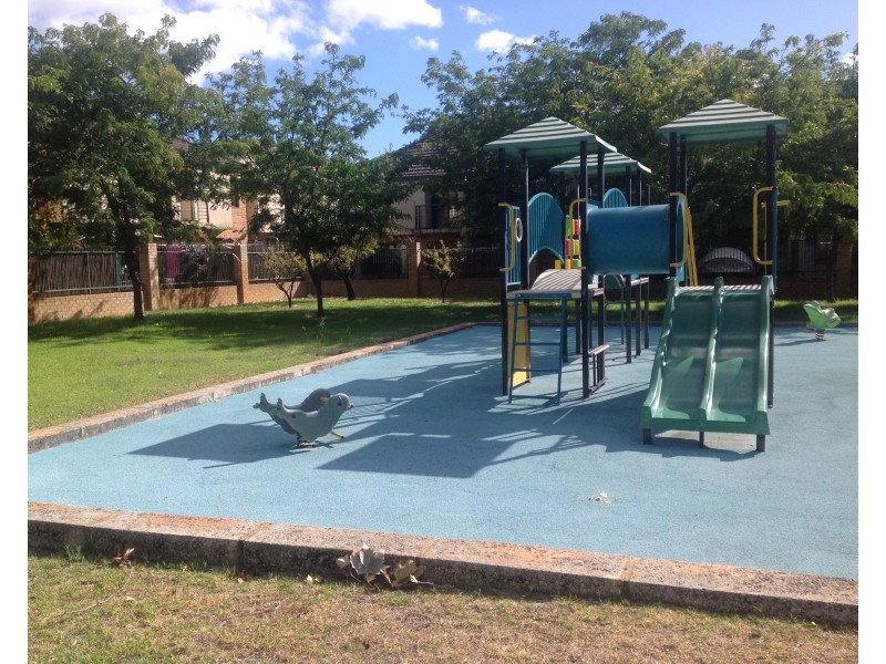 20/22 Gochean Avenue, Bentley WA 6102