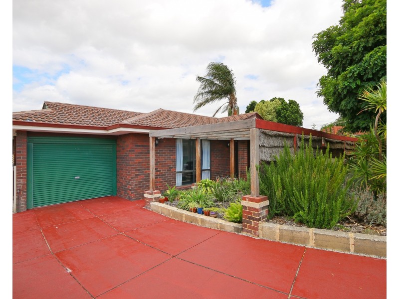 6 Harvey Close, Gosnells WA 6110
