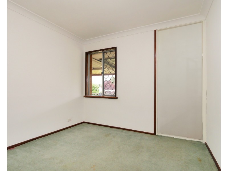 6 Harvey Close, Gosnells WA 6110