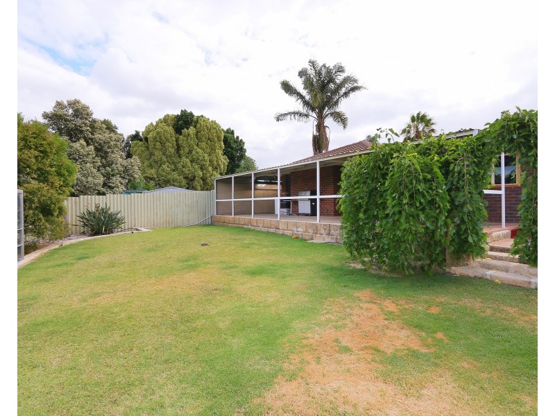 6 Harvey Close, Gosnells WA 6110