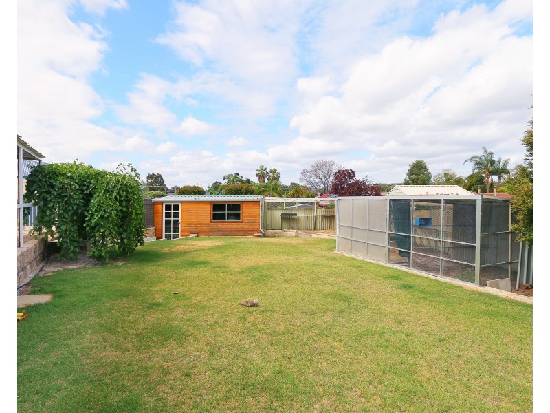 6 Harvey Close, Gosnells WA 6110