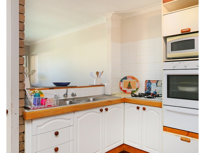 8 Mills Road West, Martin WA 6110