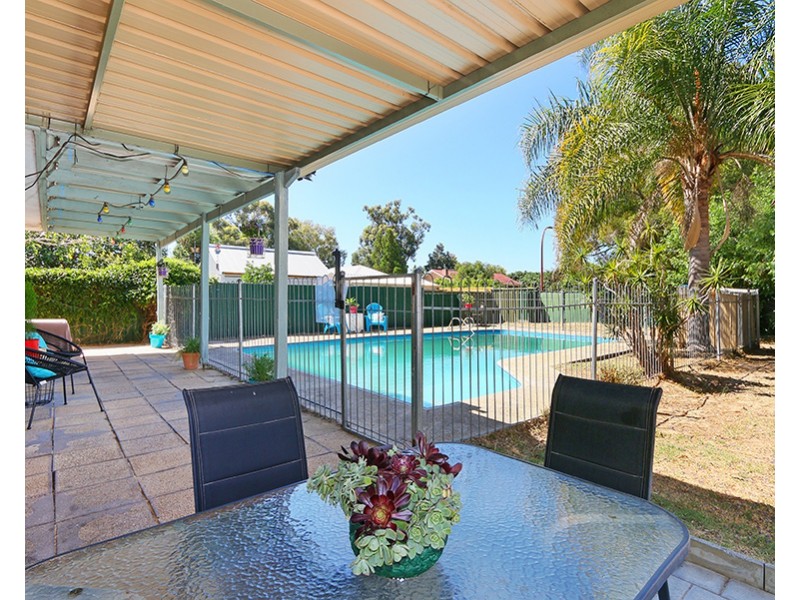 8 Mills Road West, Martin WA 6110