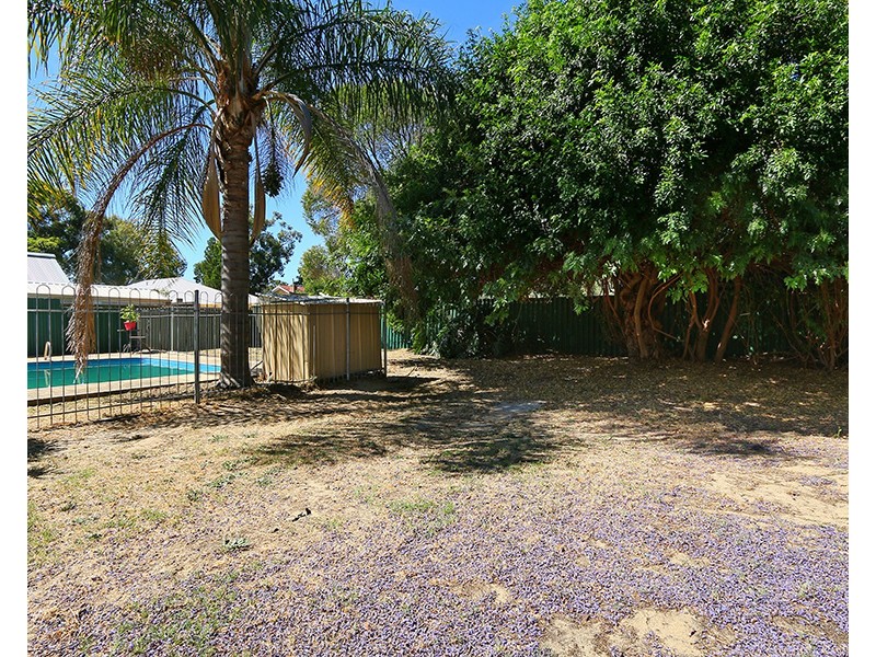 8 Mills Road West, Martin WA 6110