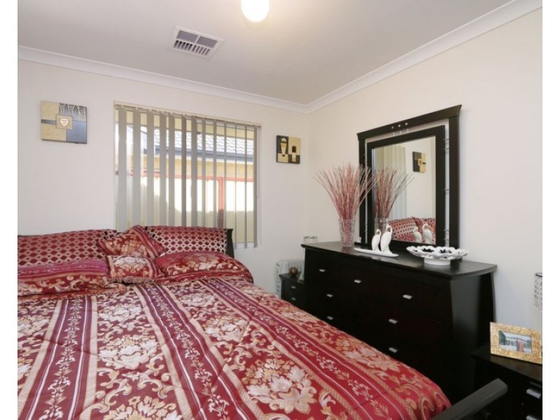 49 Dowitcher Loop, Gosnells WA 6110