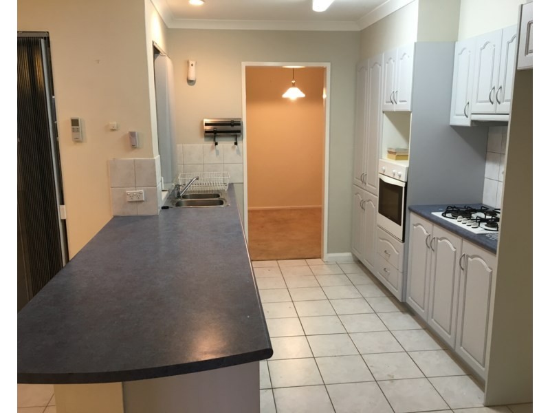 10 Malu Court, Camillo WA 6111