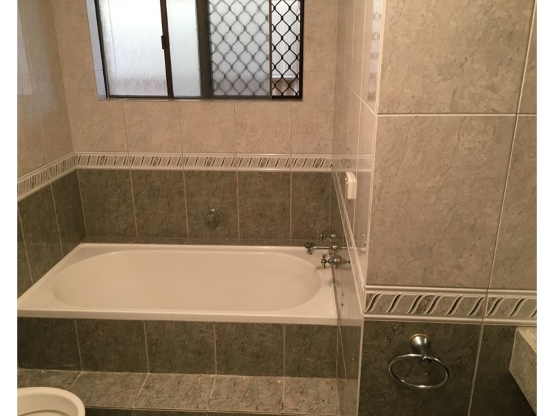 10 Malu Court, Camillo WA 6111