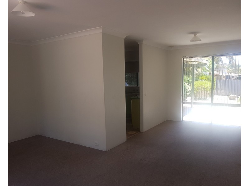 24 Isdell Place, Gosnells WA 6110