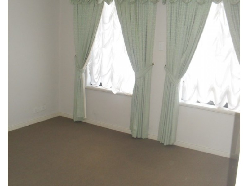 195 Harpenden Street, Huntingdale WA 6110