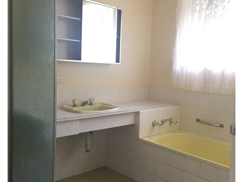 48 Lissiman Street, Gosnells WA 6110