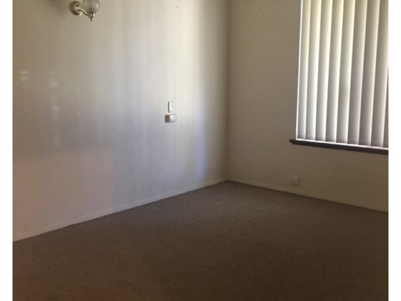 24 Tenterden Street, Gosnells WA 6110