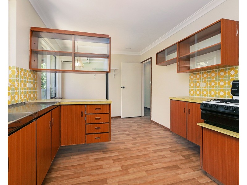 13 Nutley Street, Maddington WA 6109