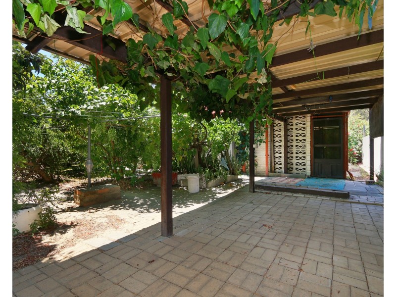 13 Nutley Street, Maddington WA 6109