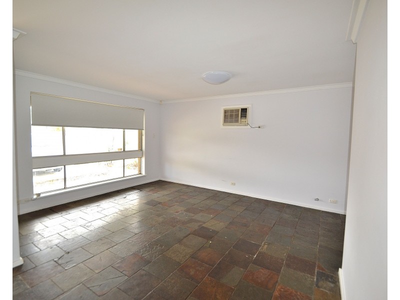 84 James Street, Gosnells WA 6110