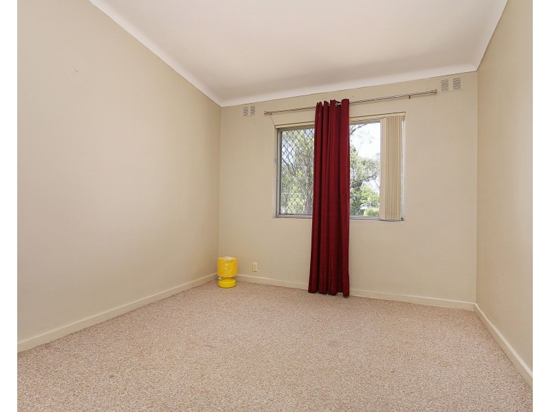 9/2 Dalziell Street, Maddington WA 6109