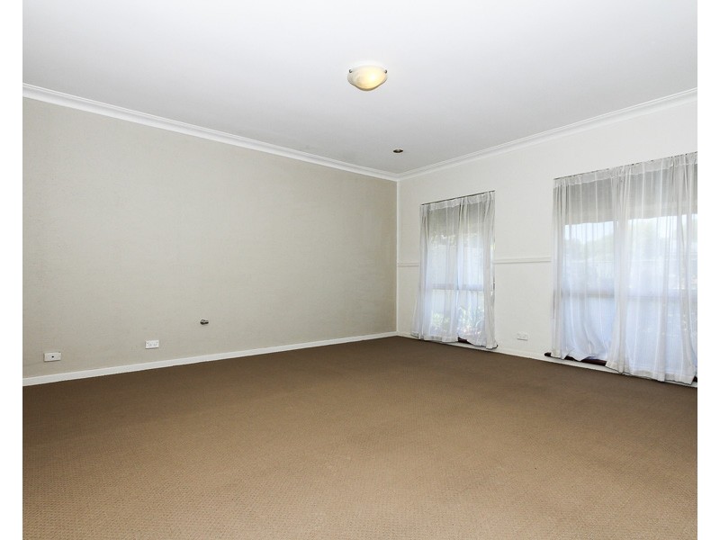 8 Lyminge Street, Gosnells WA 6110