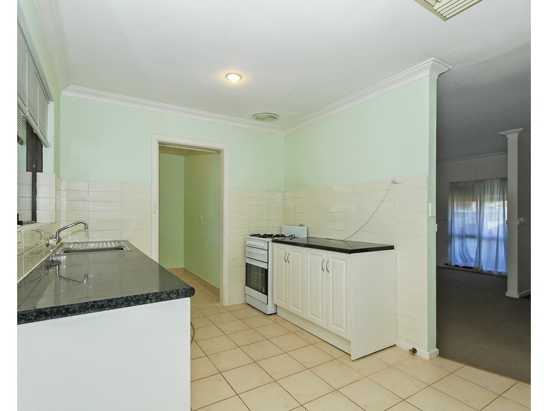 8 Lyminge Street, Gosnells WA 6110