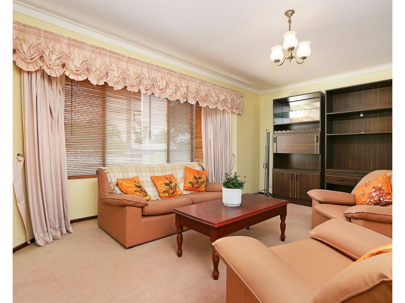 36 Willow Way, Maddington WA 6109