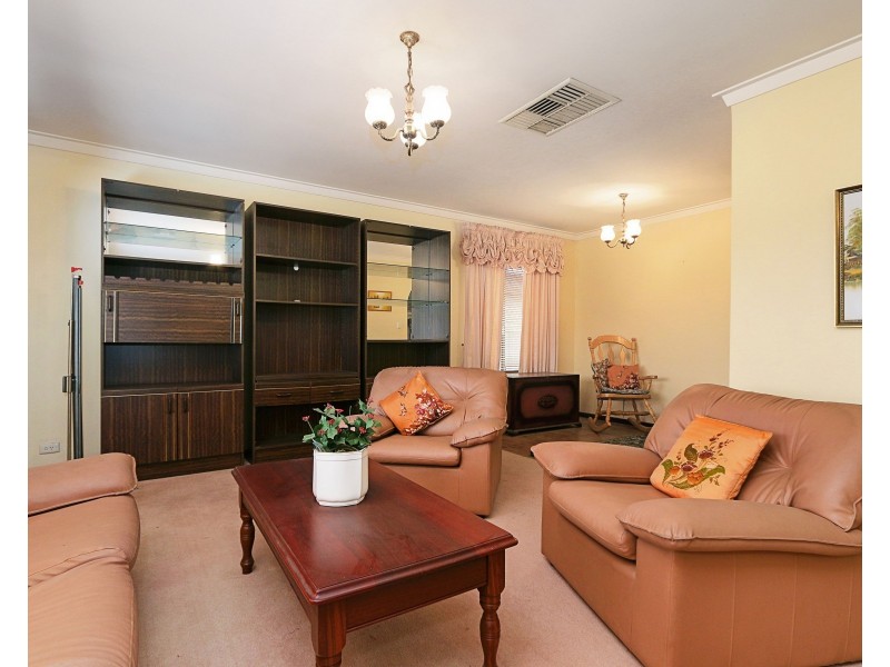 36 Willow Way, Maddington WA 6109