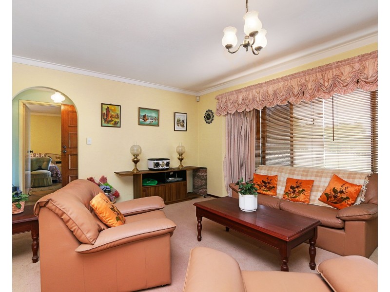 36 Willow Way, Maddington WA 6109