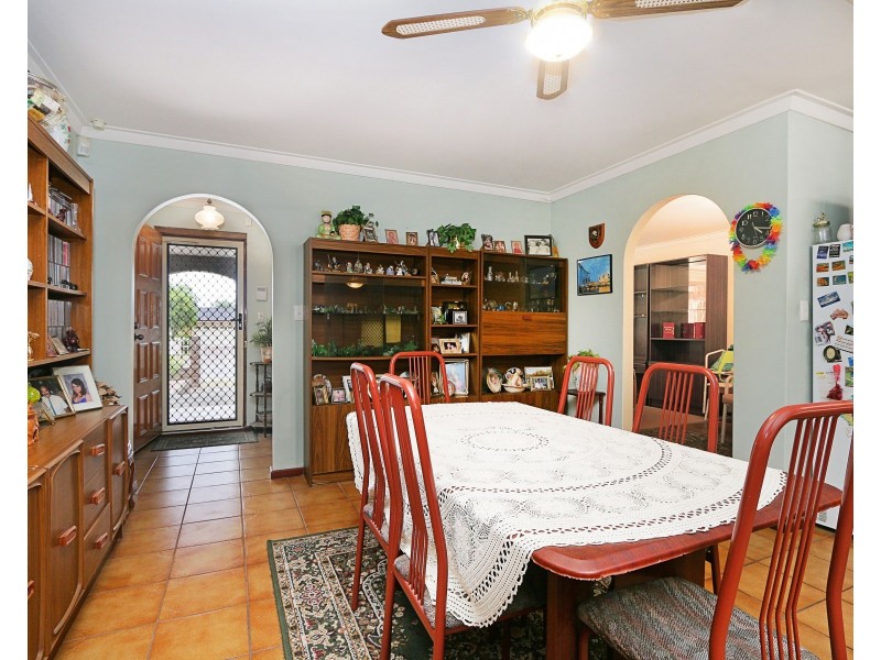 36 Willow Way, Maddington WA 6109