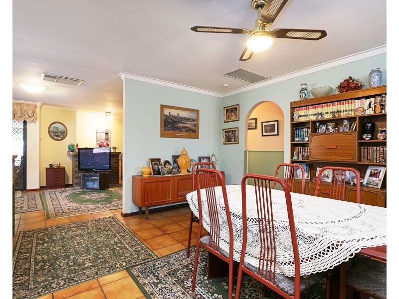 36 Willow Way, Maddington WA 6109