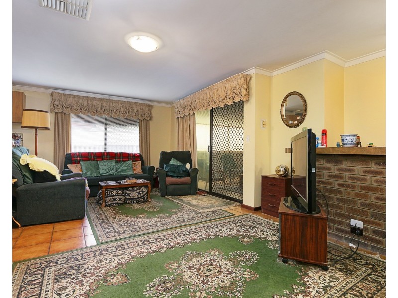 36 Willow Way, Maddington WA 6109