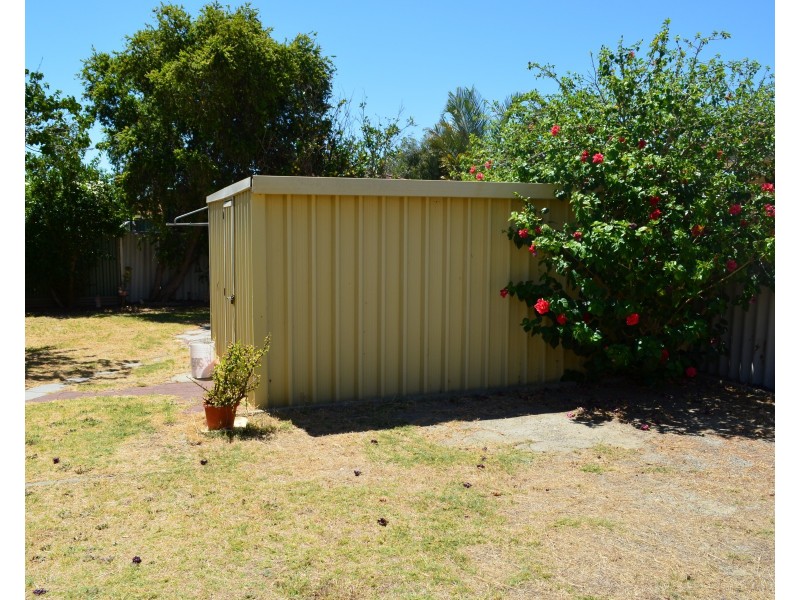 14 Rangeview Court, Maddington WA 6109