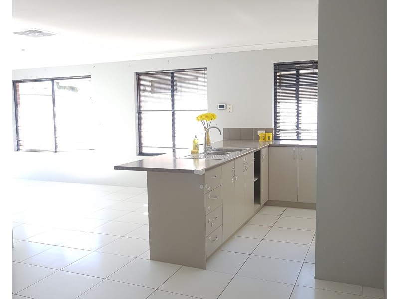 40 Putting Green, Maddington WA 6109