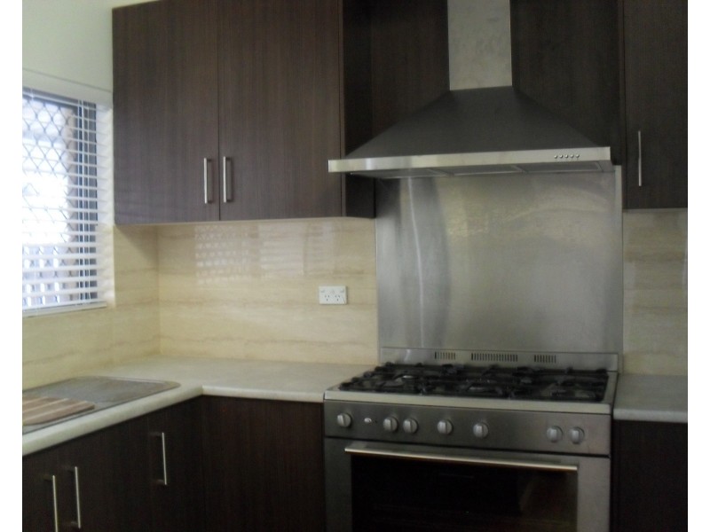 27 Currawong Way, Thornlie WA 6108