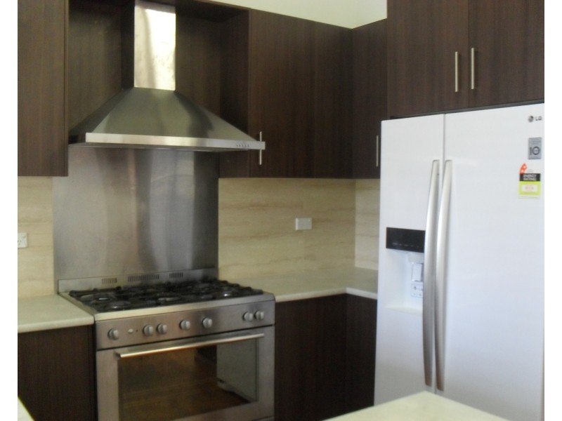 27 Currawong Way, Thornlie WA 6108