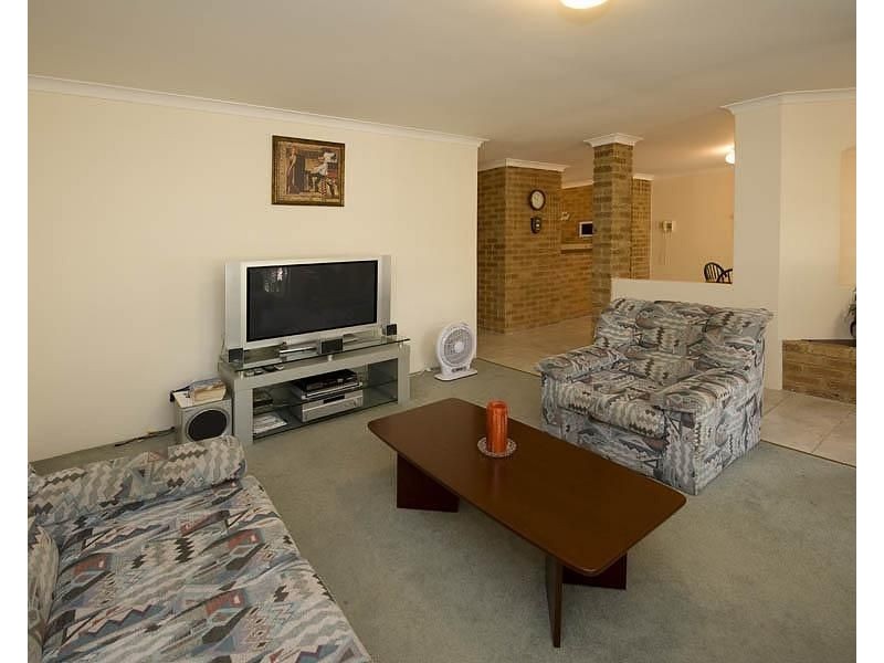 7/2 Birch Street, Maddington WA 6109