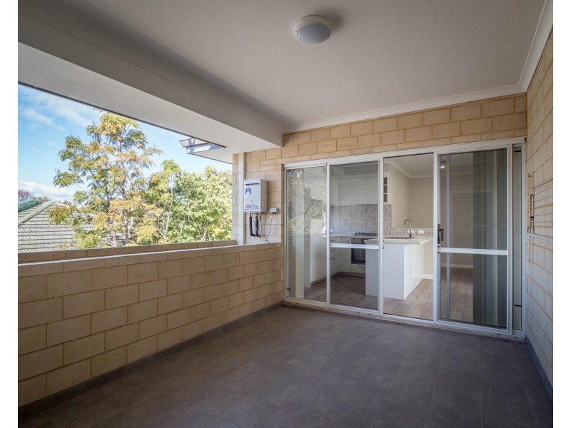 4/13 Somers Street, Belmont WA 6104