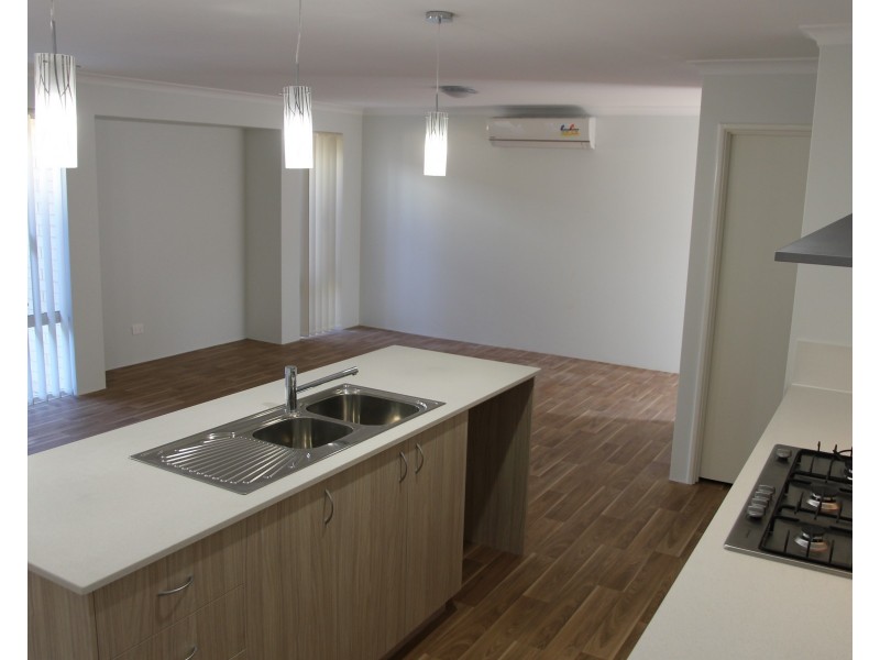 5 Carmichael Street, Beckenham WA 6107