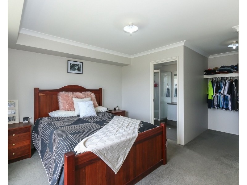 8 Dowitcher Loop, Gosnells WA 6110