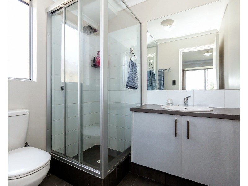 8 Dowitcher Loop, Gosnells WA 6110