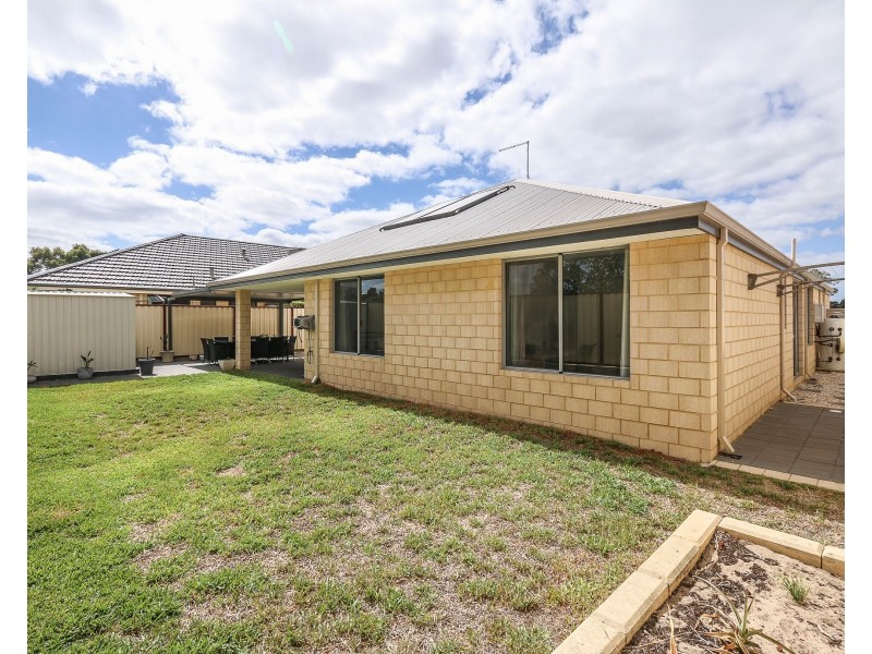 8 Dowitcher Loop, Gosnells WA 6110