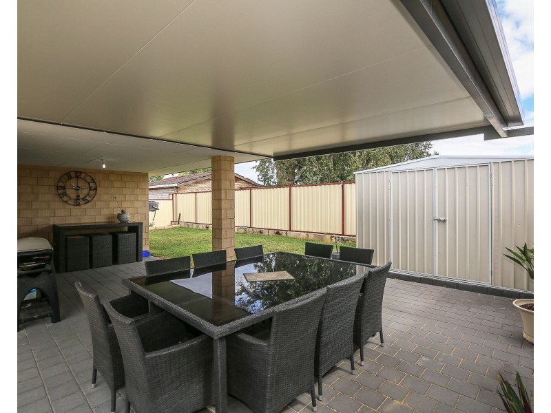 8 Dowitcher Loop, Gosnells WA 6110
