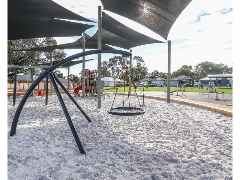 8 Dowitcher Loop, Gosnells WA 6110