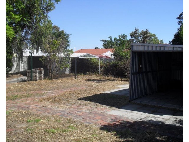 16 Gaskin Road, Kenwick WA 6107