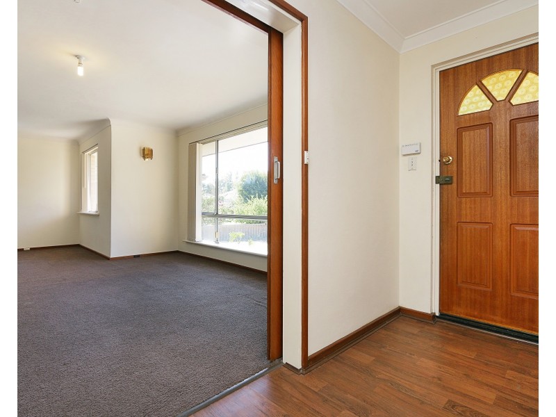 44 Thomas Street, Queens Park WA 6107