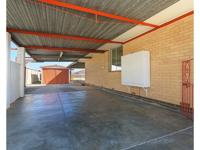 44 Thomas Street, Queens Park WA 6107