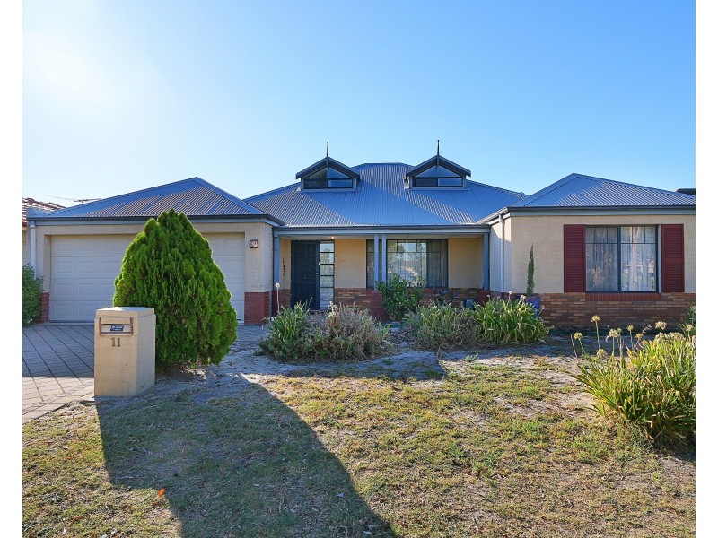 11 The Bridgeway, Canning Vale WA 6155