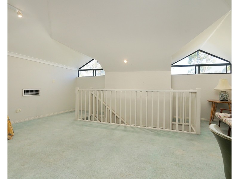 11 The Bridgeway, Canning Vale WA 6155