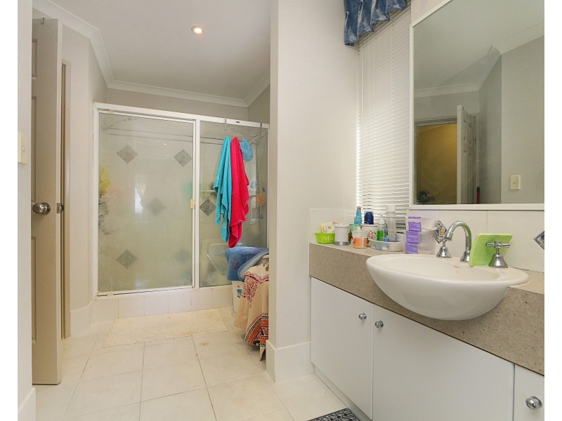 11 The Bridgeway, Canning Vale WA 6155