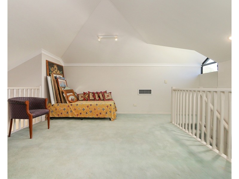 11 The Bridgeway, Canning Vale WA 6155